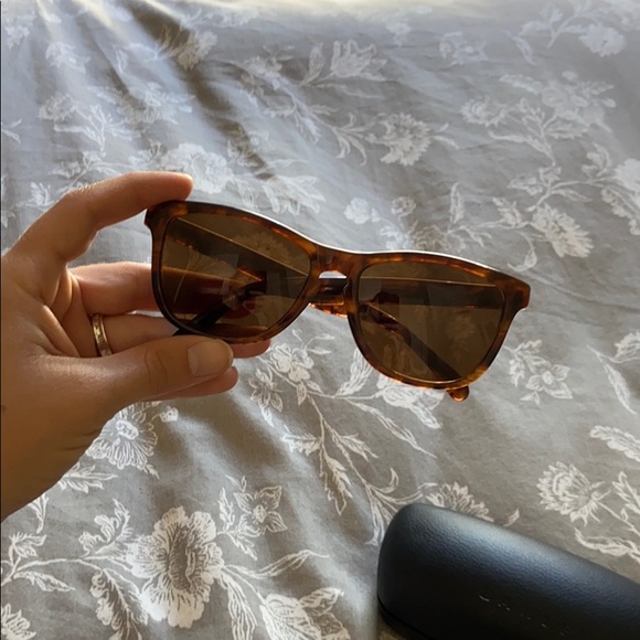 oakley frogskin tortoise shell